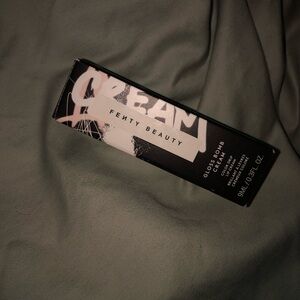 Fenty Beauty Gloss Bomb Cream in “Fenty Glow”02